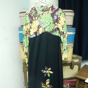 RETRO/MOD FLORAL DESIGN EMPIRE WAIST MAXI DRESS